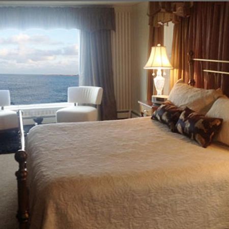 The Quarterdeck Inn By The Sea ロックポート エクステリア 写真