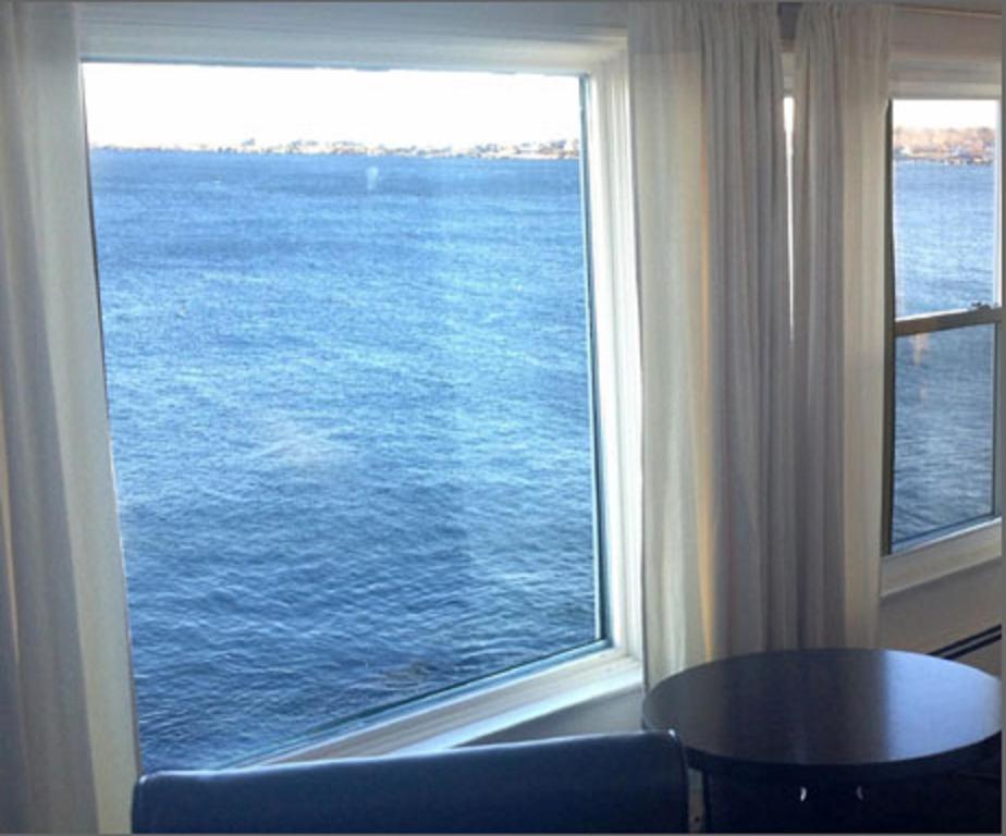 The Quarterdeck Inn By The Sea ロックポート 部屋 写真
